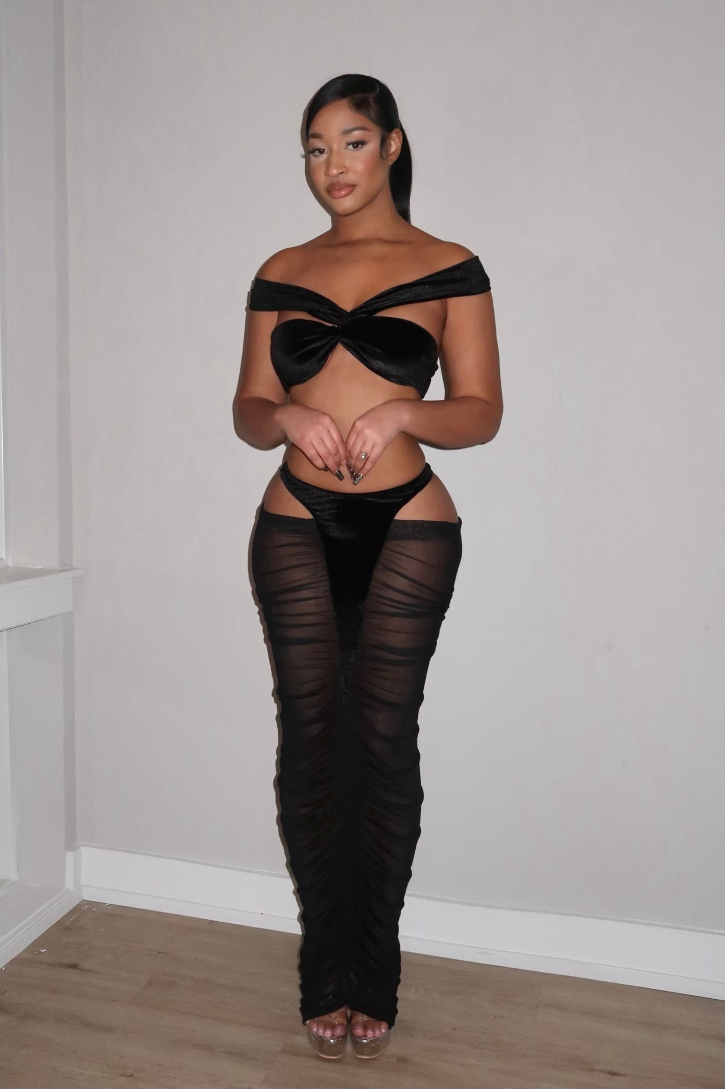 Amina Black Set