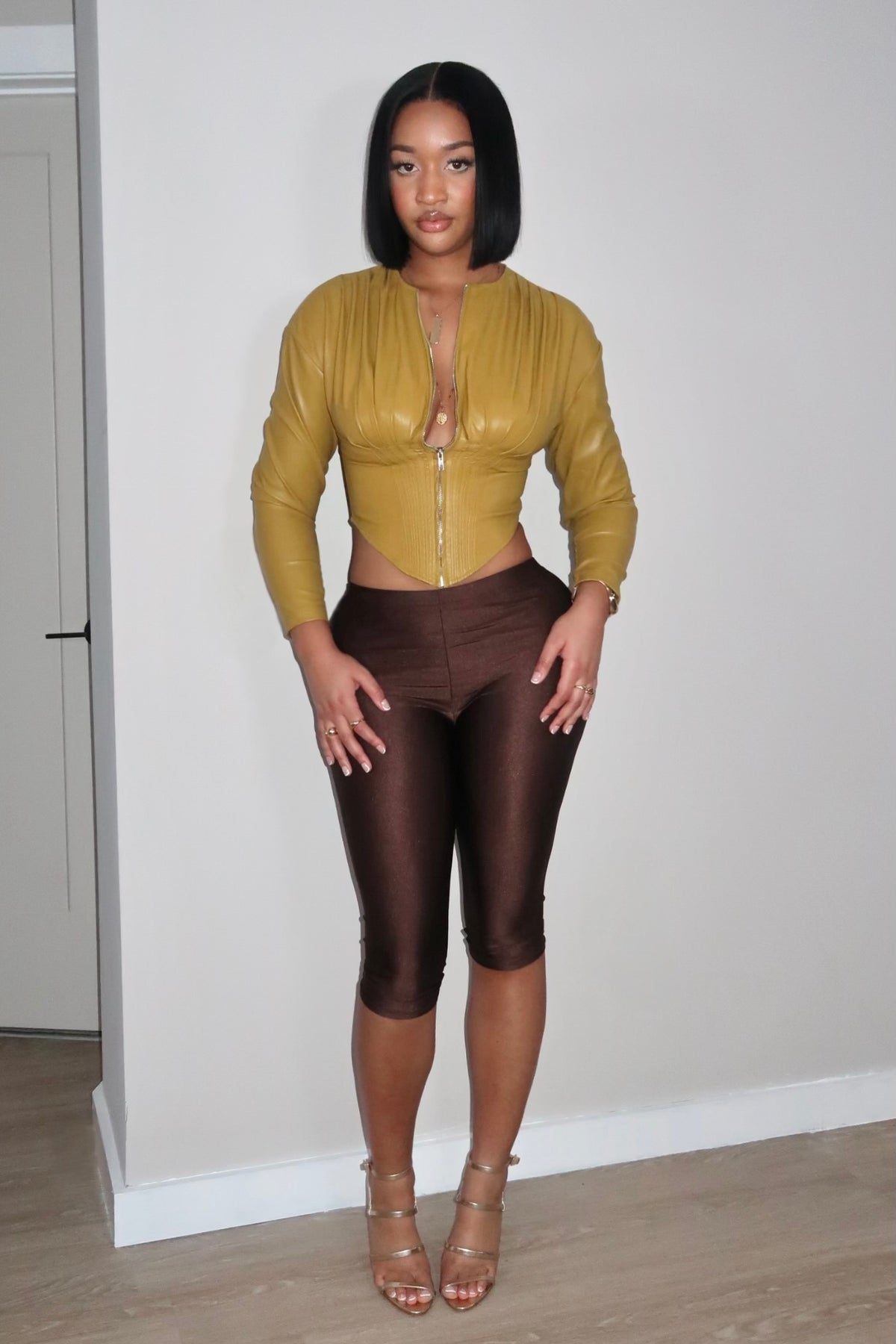 Mustang Top (Ships May 5th)