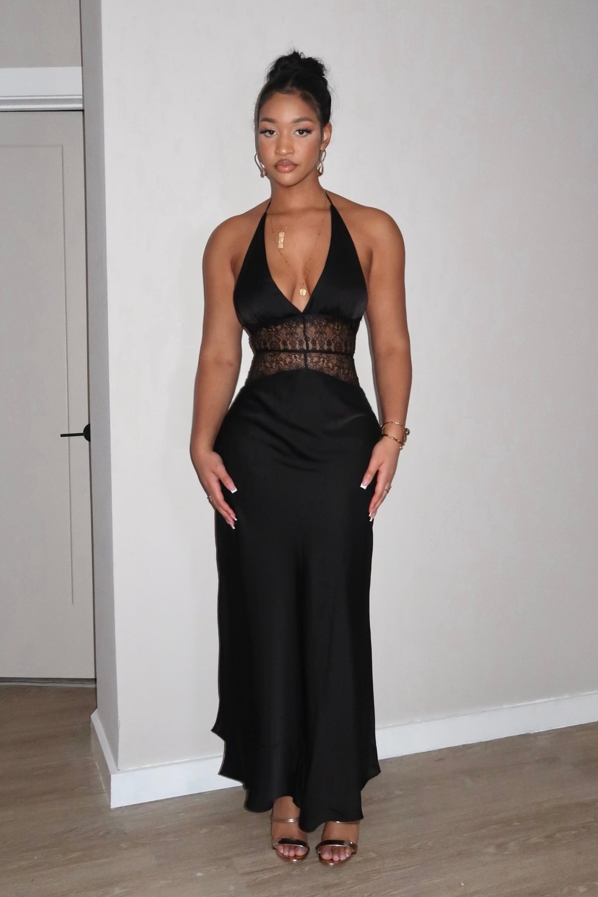 Akaira Dress